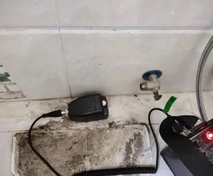 张家口市屋顶漏水维修公司分享下卫生间漏水的危害及解决方法